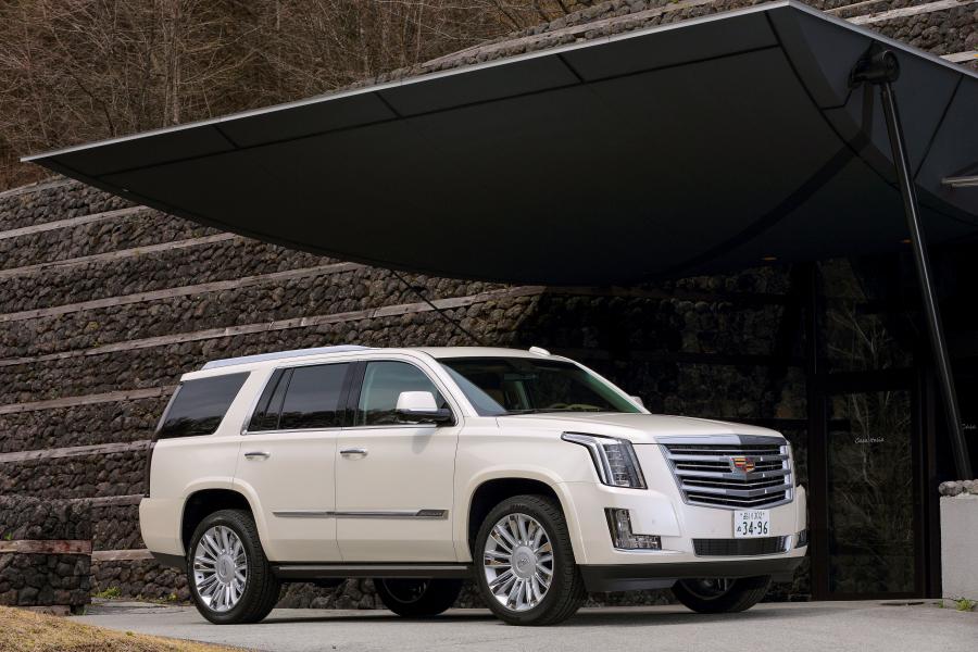 Cadillac Escalade Platinum 2015 года  (JP) (фото 13 из 24)